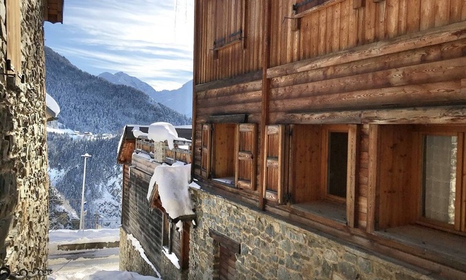 Huez-en-Oisans House | Charming Le Dénali 4* house 250m from the cable car + large terrace and sauna
