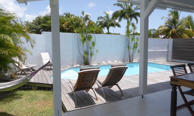 Saint-Francois House | charming little 2 bedroom villa with private pool in residential area