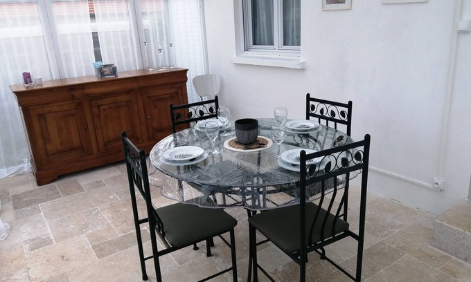 Giberville House | Charming little town house 70m2 15kms from the sea and 4 kms from Caen