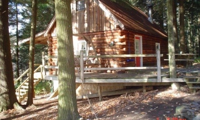 Worcester Cabin | Charming Log Cabin w/Jacuzzi Tub- 35 minutes from Cooperstown and Dreams Park