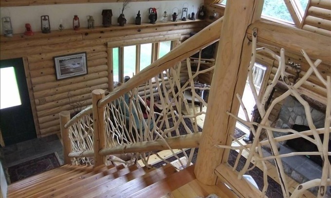 Boyne Falls Cabin | Charming Log House with WIFI Steps Away from Boyne River and enhanched cleaning.