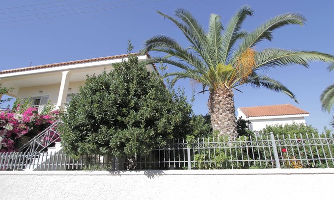 Spata-Artemida House | CHARMING MEDITERRANEAN COTTAGE NEAR THE BEACH AND CLOSE TO THE AIRPORT AND PORT