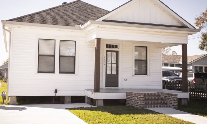 Morgan City Cottage | Charming Meets Modern 2-bedroom Cottage