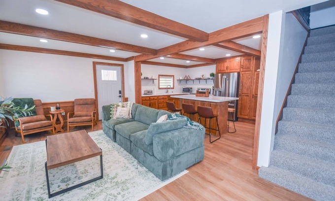 Walnut Creek House | Charming Modern Amish Home l Family Friendly