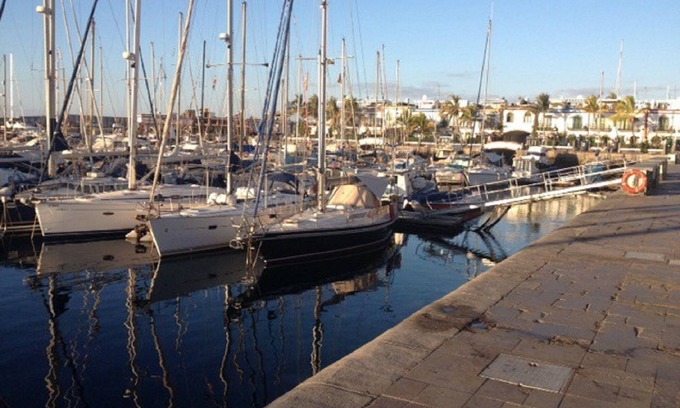 Playa de Mogan Condo | Charming, modern apartment with terrace, directly on the sea, free WiFi