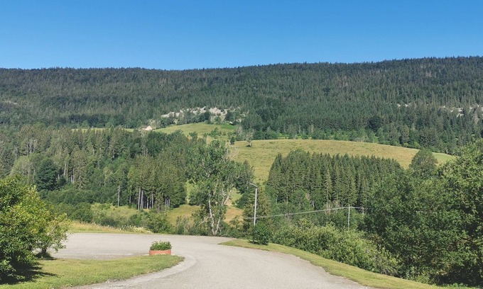 Mijoux Apartment | Charming mountain apartment with balcony.