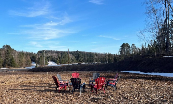 Lake of Bays Cottage | Charming Muskoka Cottage close Dwight Beach, Algonquin Wifi BBQ Family-friendly