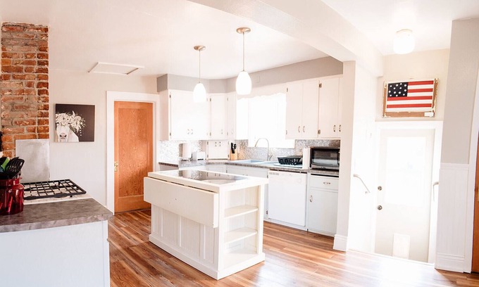 Nampa House | Charming Nampa Historic District, 25min to Boise