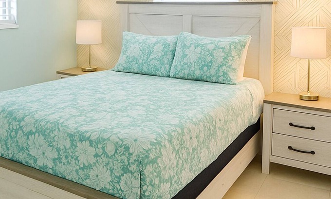 Gulf Harbor Apartment | Charming Naples Retreat – 1-Bedroom Apartment with AC
