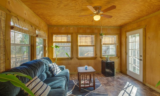 Roxie Cottage | Charming Natchez Cottage w/ Sunroom!