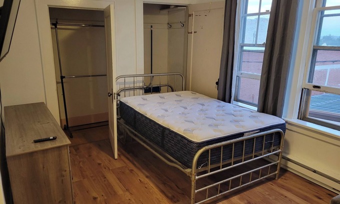 Malta Apartment | Charming newly remodeled studio apartment in wonderful Malta with AC, WiFi