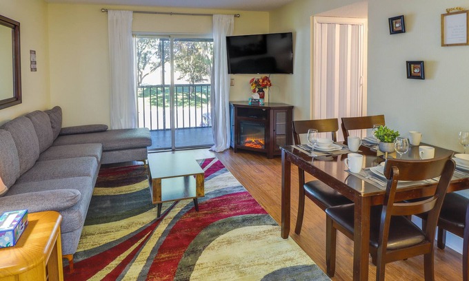 Silver Springs Shores Condo | Charming Ocala Condo w/ Balcony & Pool Access!