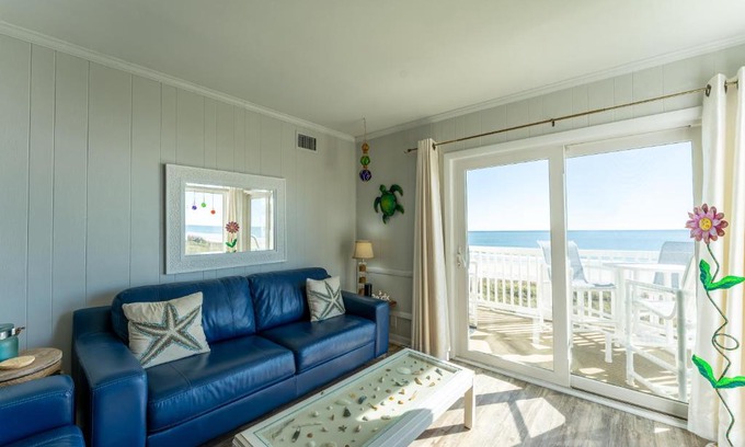 Windy Hill Apartment | Charming Ocean-view Condo at Ocean Pier 3
