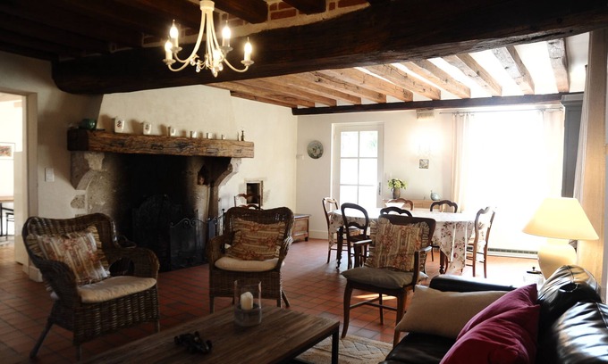 Saint-Denis-sur-Loire House | Charming old house in Saint Denis sur Loire