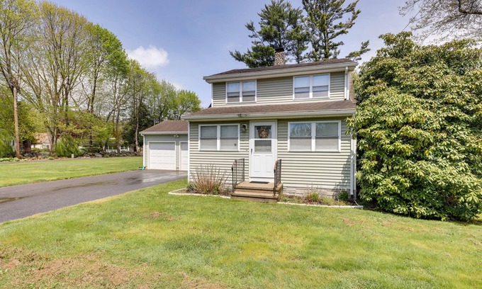 Saybrook Manor House | Charming Old Saybrook Home: Half-Mi to Sand & Sea!