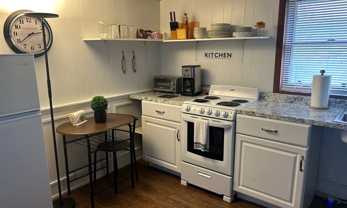 Holland Patent House | Charming one bedroom downstairs apartment with living room , kitchen, and Wi-Fi