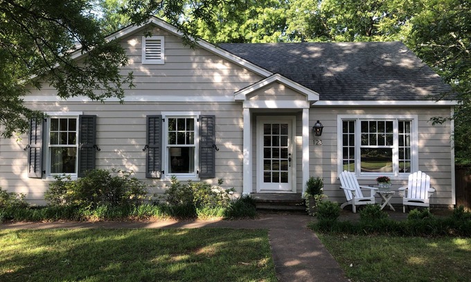 Oxford House | Charming Oxford Cottage, Walk to Square!