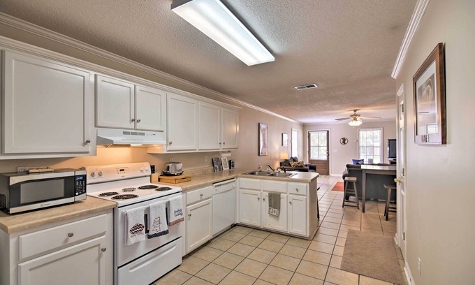 Oxford Cottage | Charming Oxford Home ~ 1 Mi to Ole Miss Campus