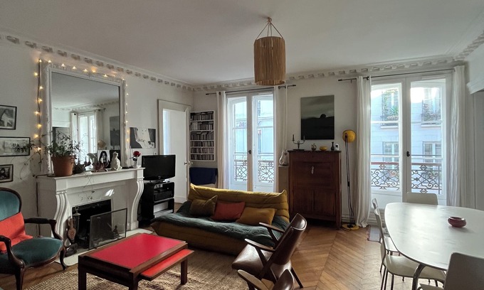 Quartier Saint-Ambroise Apartment | Charming Parisian family flat - Quiet & central - Bastille/Marais - 4/5 guests
