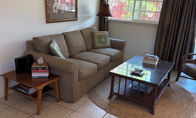 Paia Cottage | Charming. permitted cottage, short walk to Paia town & beach.nSTPH 2013/0004