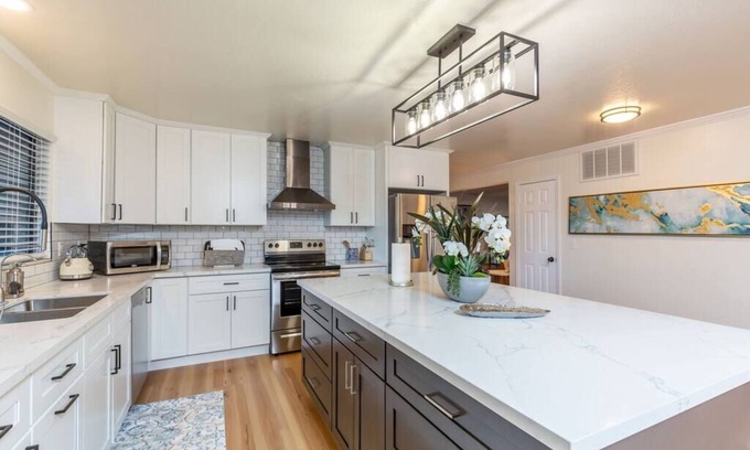 Rohnert Park House | Charming Petaluma Retreat: Golf Course&Winery View