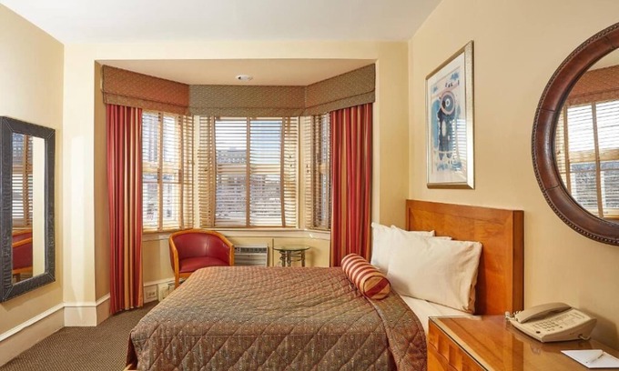Gayborhood Hotel | Charming Philly Boutique Room - Your Historic Getaway