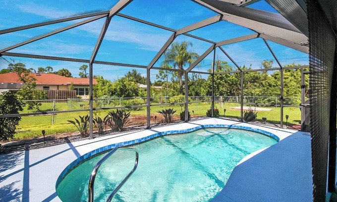 Port Charlotte - Charlotte Harbor House | Charming Port Charlotte 3/2 pool home - Little Bit Of Heaven