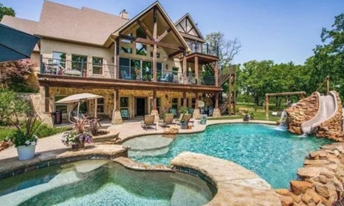 Gainesville House | Charming Private Estate Near WorldStar Casino- Sleeps 10