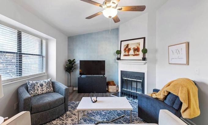 Brookhaven House | Charming Private Oasis - close to airport, mall, and downtown.
