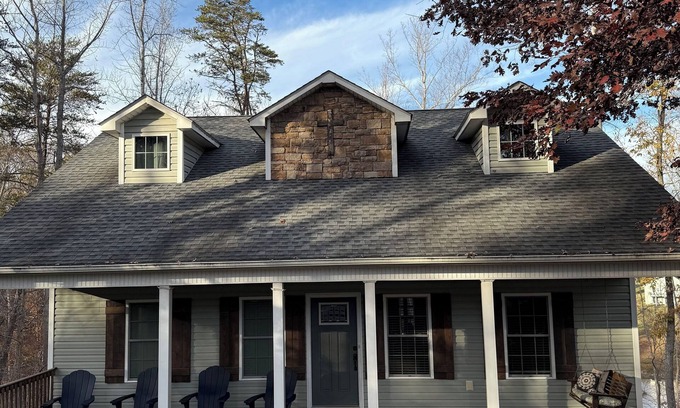 Wirtz House | Charming Private Yet Convenient Lake Front 4-bedroom house in Wirtz