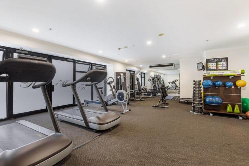 Auckland Central Business District Apartment | Charming Queen Street apartment