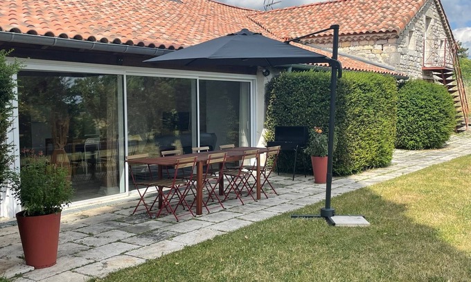 Flaugnac House | Charming Quercy country gîte for 6 people