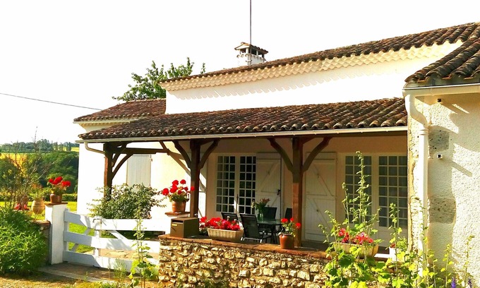 Moncrabeau House | charming quiet country house