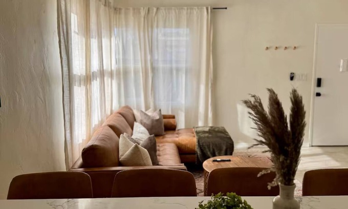 Carlsbad House | Charming & Relaxing Getaway: Mins to Beach - Patio 5 star Location