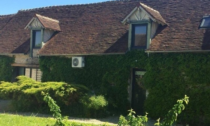 Beaune-la-Rolande Cottage | Charming Renovated House with Private Entrance Near Fontainebleau