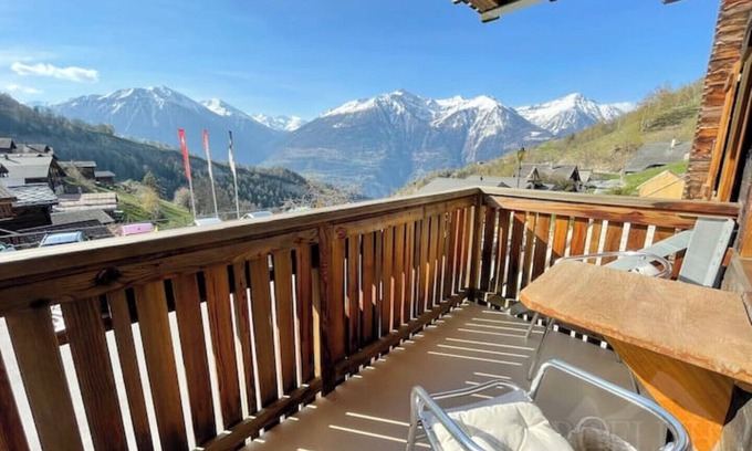 Erschmatt Apartment | Charming renovated apartment in a Valais house