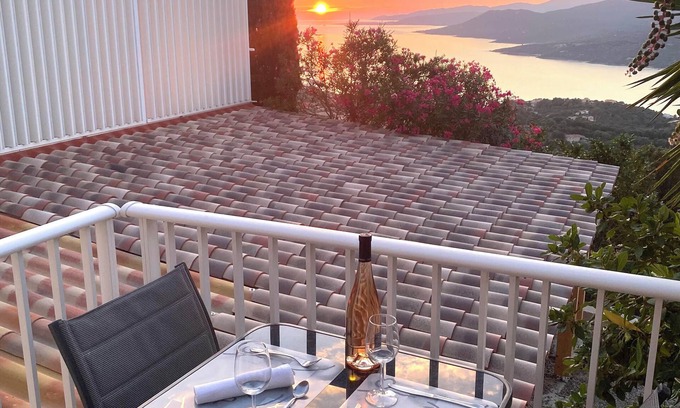 Viggianello Apartment | Charming renovated apartment, 2 pers., breathtaking view between sea & mountains "U Nidu".