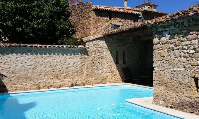 Puyvert House | Charming Renovated Old House next to Lourmarin with swimming pool and A/C