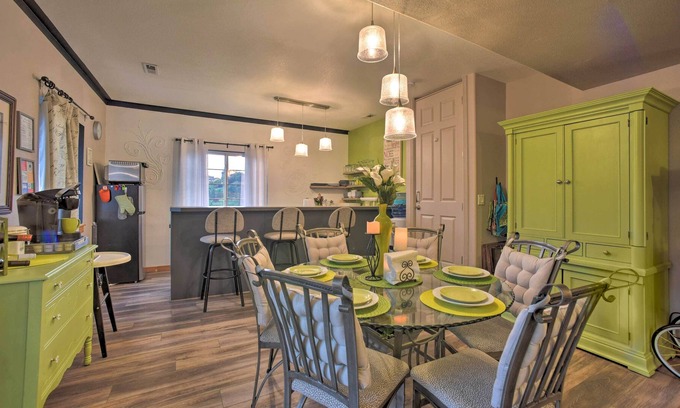 Northwest Colorado Springs House | Charming Retreat ~ 5 Mi to Garden of the Gods