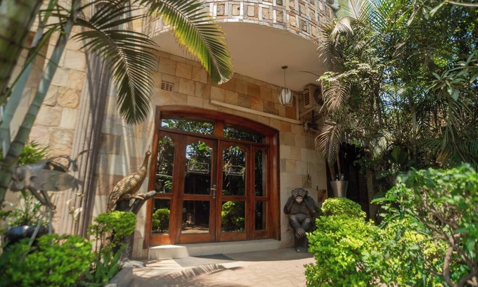 Lubumbashi Cabin | Charming Retreat and Free Breakfast