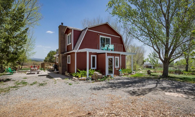 Durango - Purgatory House | Charming retreat close to downtown, hiking, lakes, 3 acre and private