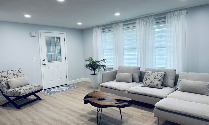 Fairmount House | Charming retreat in Camillus completely renovated