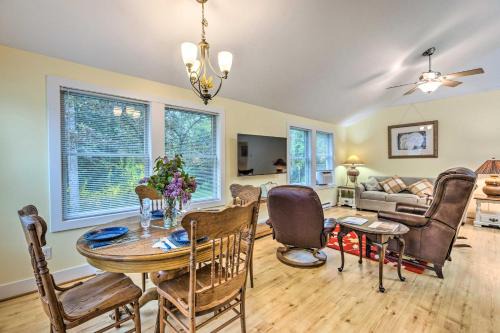 Frankfort Apartment | Charming Retreat Near Downtown Frankfort and Beaches