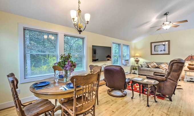 Frankfort Apartment | Charming Retreat Near Downtown Frankfort & Beaches
