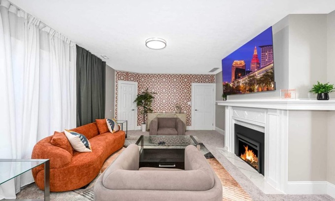 Cleveland House | Charming Retreat in the Heart of Shaker Heights.Your Perfect Home Away from Home