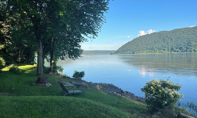 Dauphin House | Charming Riverfront Cottage with stunning views of the Susquehanna River