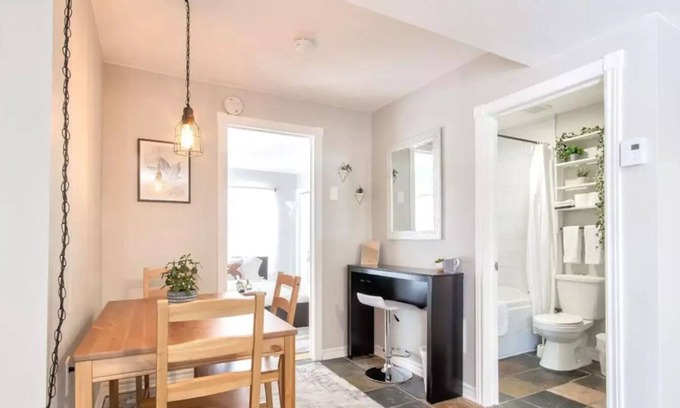 Downtown Gatineau House | Charming Riverview 1 bed apt. 10min to DTWN Ottawa