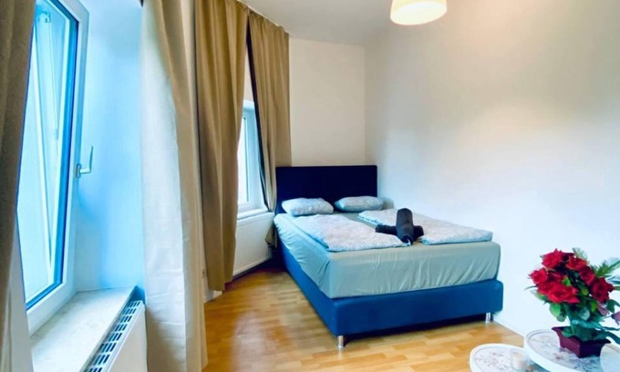 Liesing Apartment | Charming Room in a Shared Apt with Great Amenities