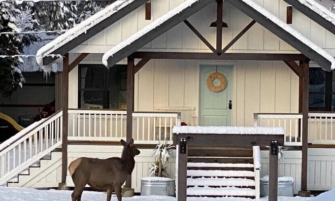 Roslyn Other | Charming Roslyn Farmhouse with hot tub