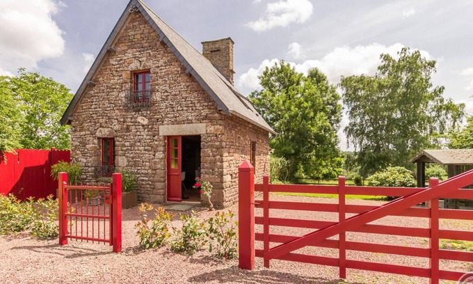 Gavray Apartment | Charming Rural Home with Garden, Close to Mont St Michel and D-Day Beaches
